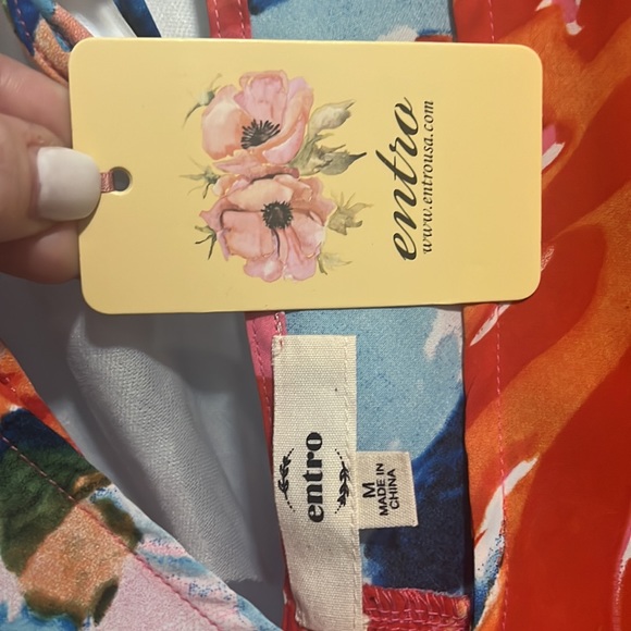 Entro, Multi-colored babydoll Blouse, Size Medium - Picture 4 of 6